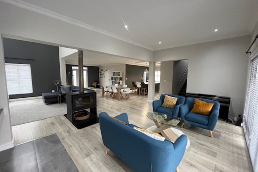 To Let 4 Bedroom Property for Rent in Croydon Olive Estate Western Cape
